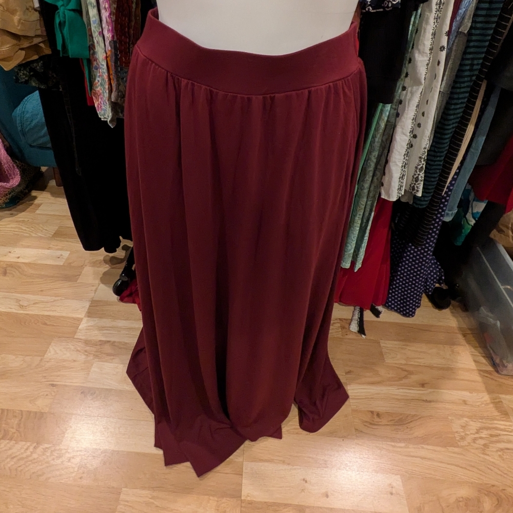 Sahalie Burgundy Maxi Skirt - L